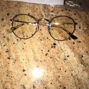 Diff blue light blocker glasses in original case